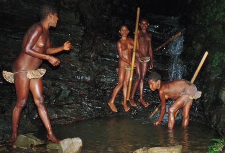 trek-papua (Yali women)